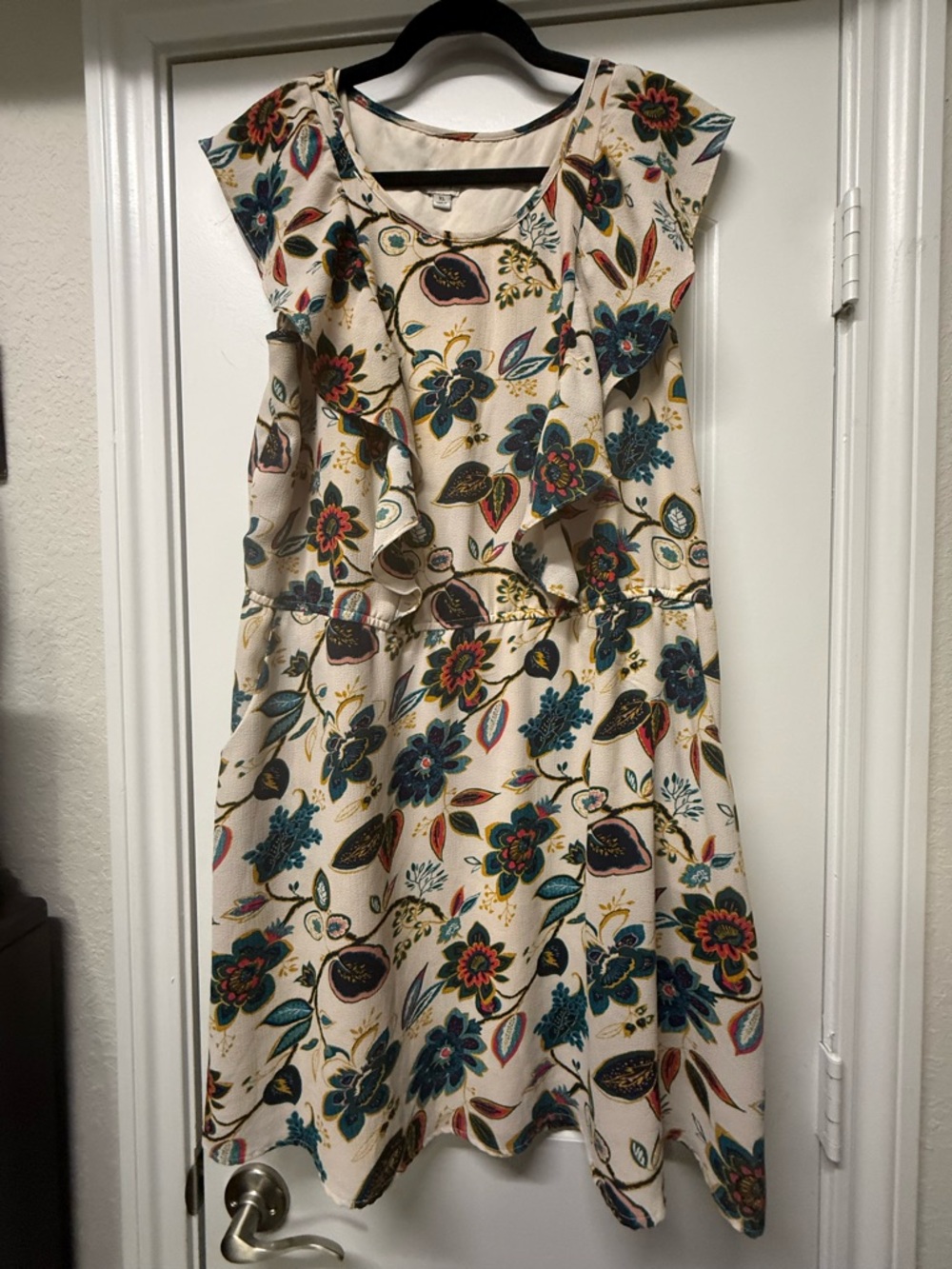 A New Day Floral Ruffle Dress XL Cream Multi Flutter Sleeve Boho Fit & Flared